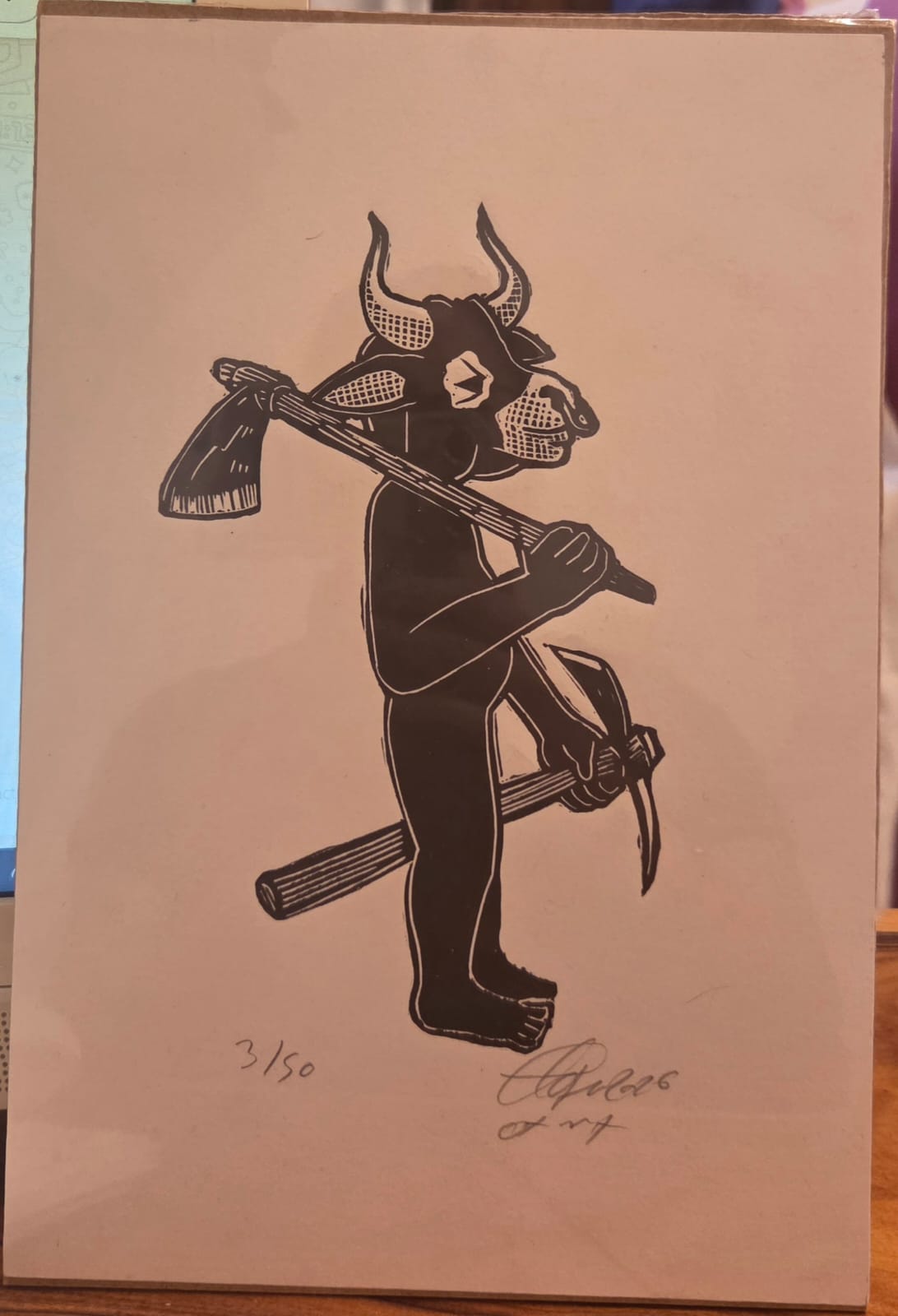 Grabado Hombre con mascara de toro