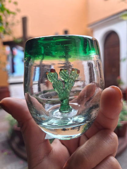 Mezcaleros de vidrio soplado con diseño de maguey – Utensilio artesanal inspirado en el agave mexicano