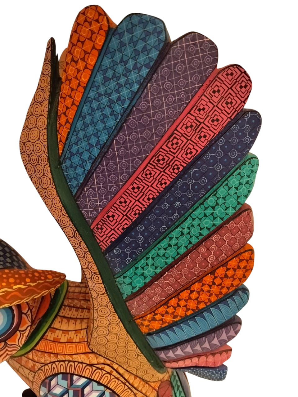 Alebrije de Búho con Alas Extendidas Tallado y Pintado a Mano