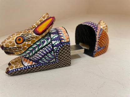 Memoria USB de alebrije 8GB en madera tallada y pintada a mano – San Martín Tilcajete Oaxaca