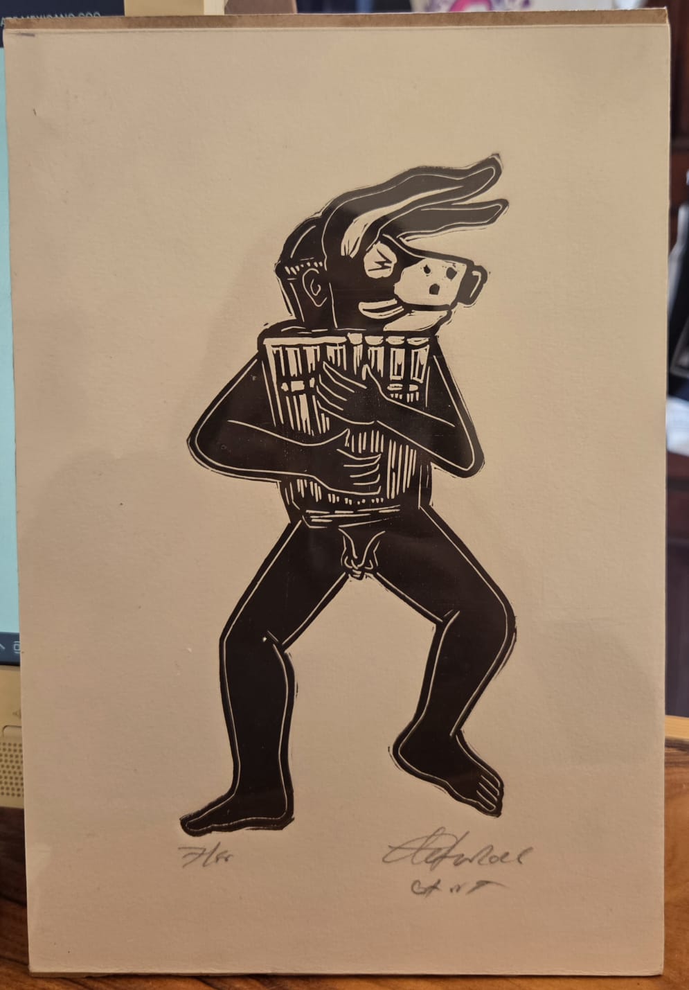 Grabado Hombre Mascara Bailando