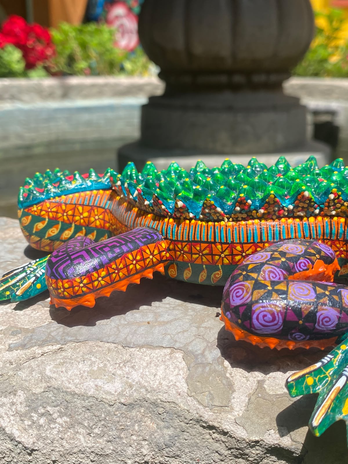 Alebrije Artesanal de Cocodrilo Mediano Tallado y Pintado a Mano | Oaxaca