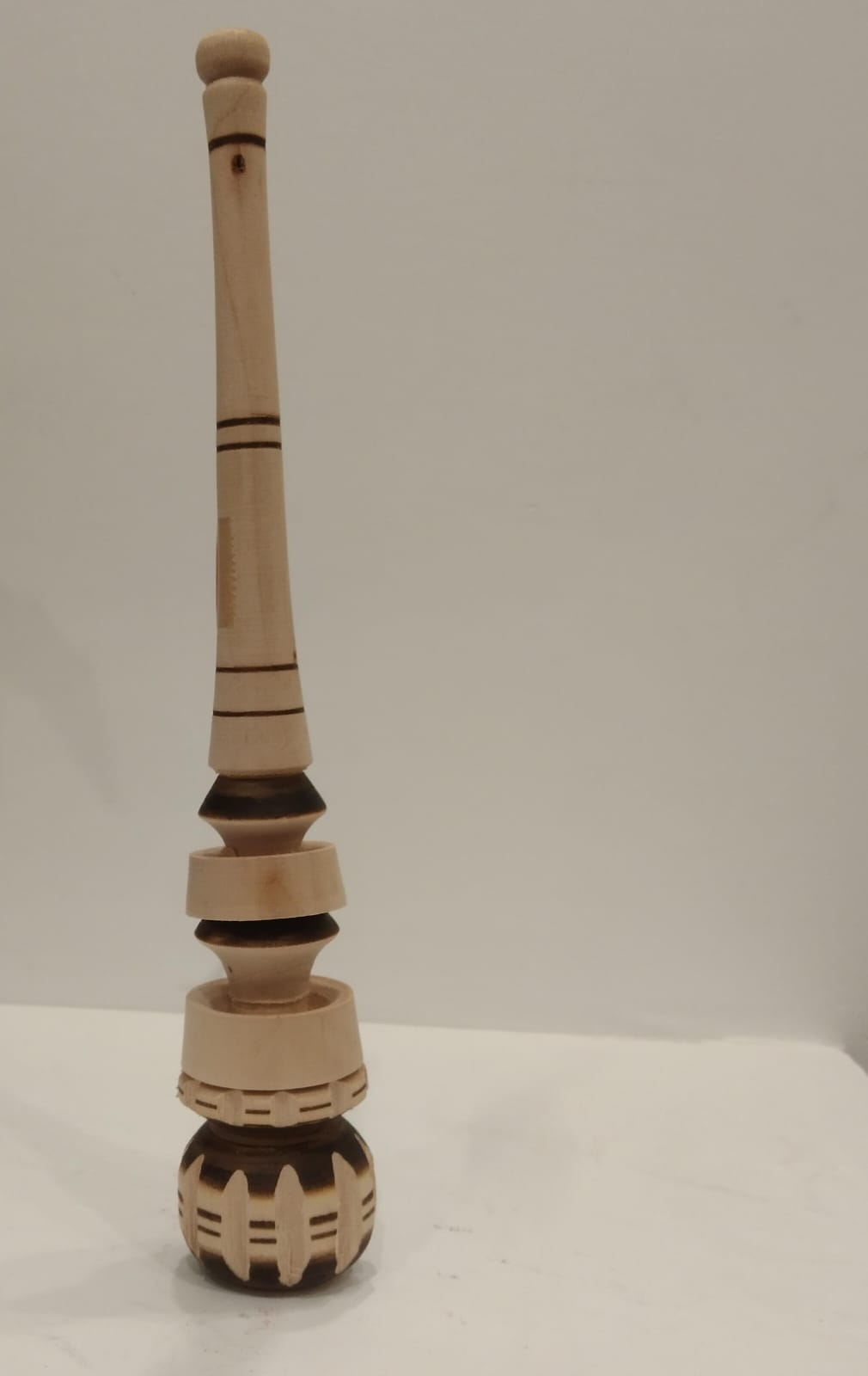 Molinillo Mexicano de Madera Pintado a Mano