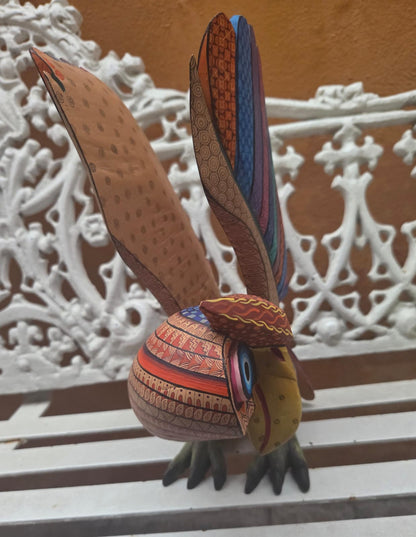 Búho alebrije de colores